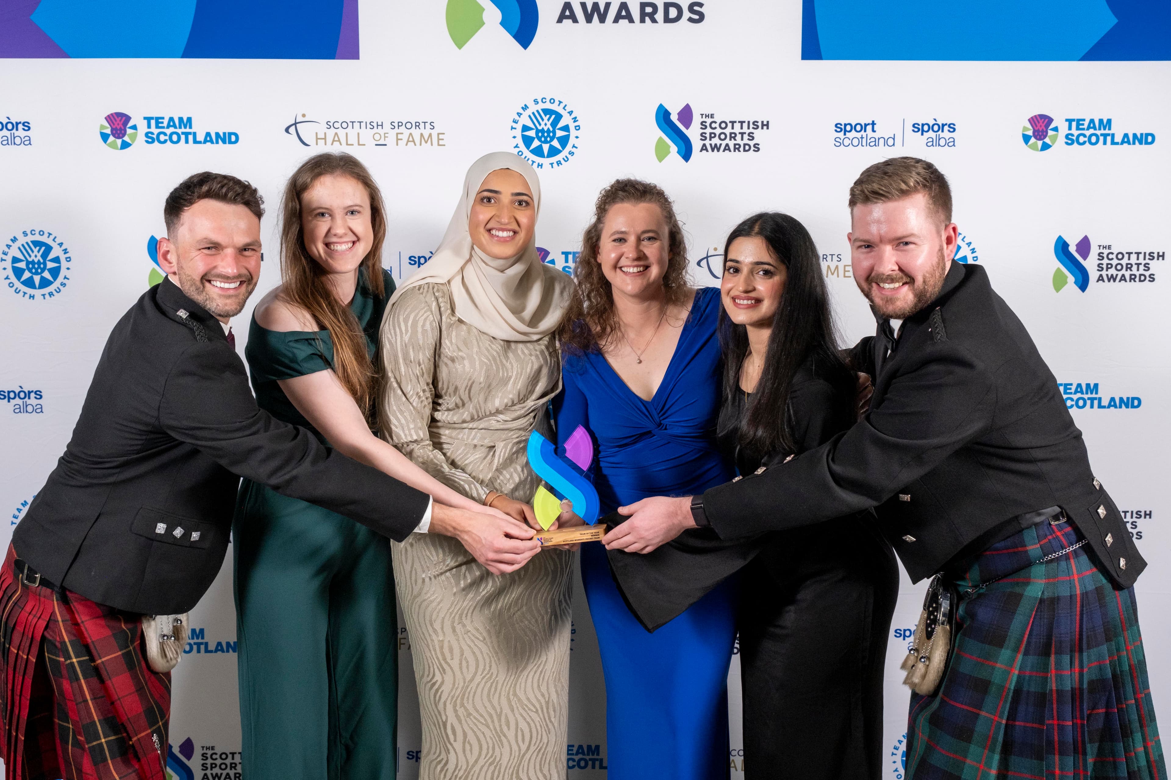 SCOTLAND WOMEN WIN TEAM OF THE YEAR AT SCOTTISH SPORTS AWARDS